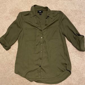 IZ Byer button down top